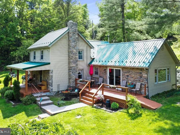 200 Cabin Ln, Fayetteville, PA 17222