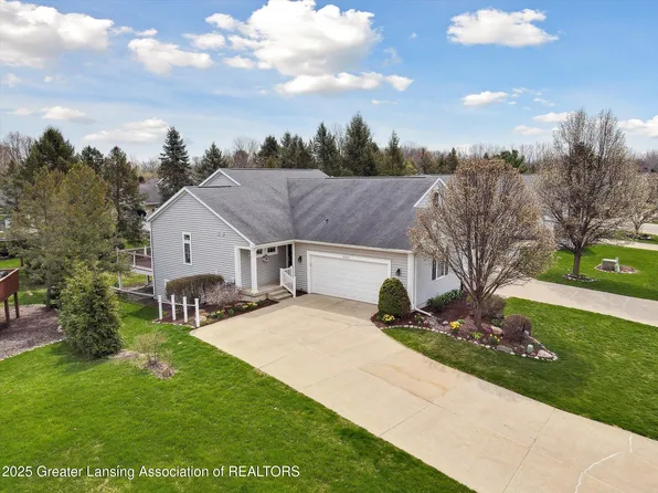 4163 Hamlet Cv, Bath, MI 48808