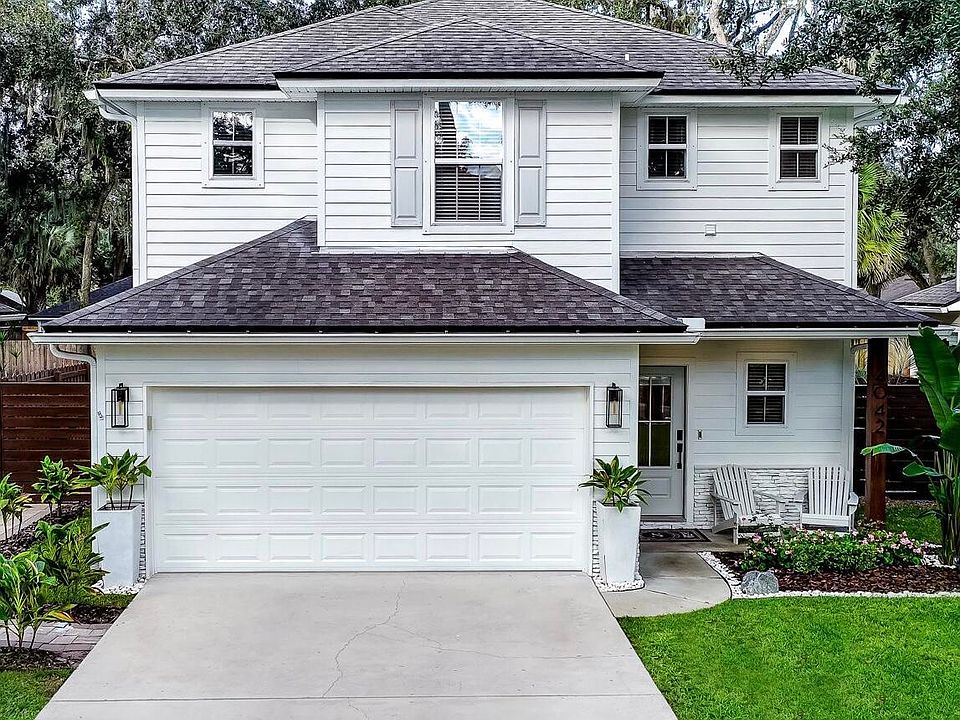 1st image of 4042 PALM Way