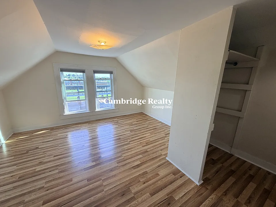 543 Broadway #3B