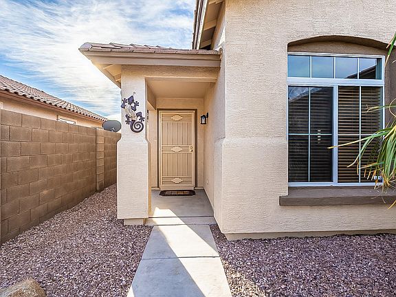 5th image of 22951 W Gardenia Dr