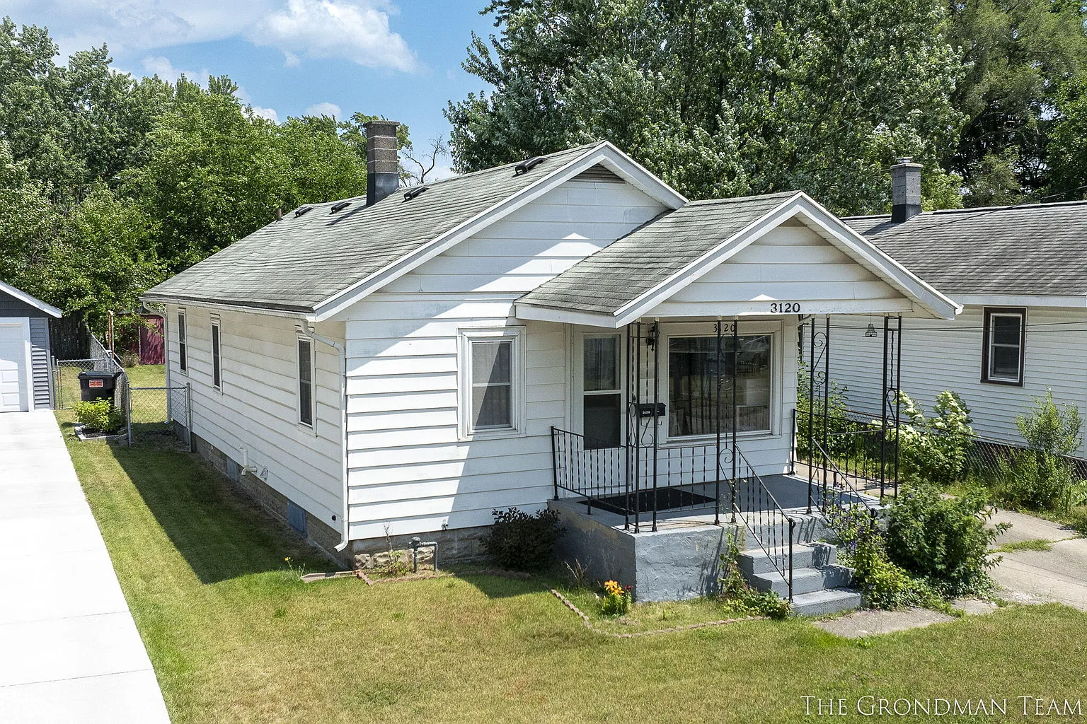 3120 Longstreet Ave SW photo 1
