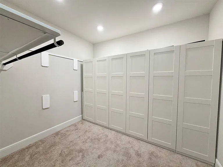 22037 Gateway Arch Dr — Photo 20