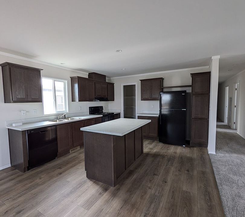 2nd image of 2681 E Edison Ave #10