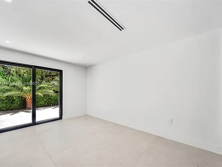 899 NE 71st St #899 — Photo 37
