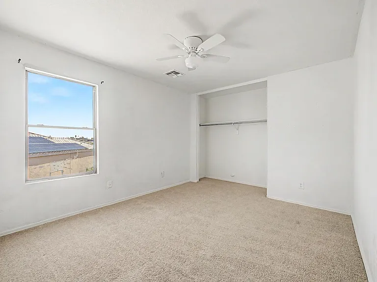 559 W Viola St — Photo 29