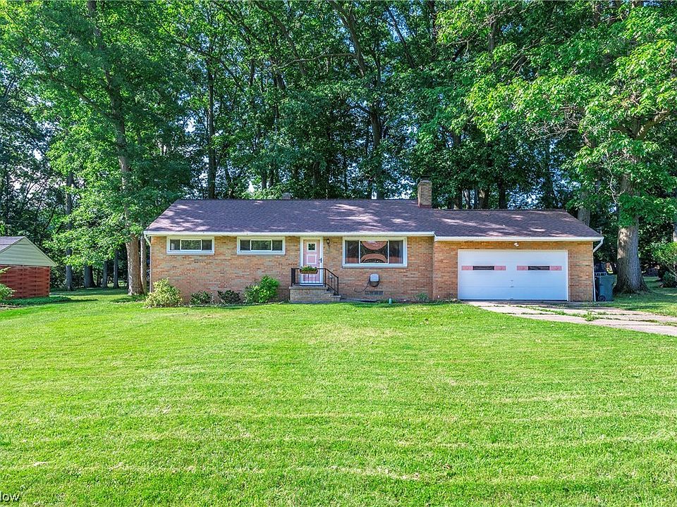 1st image of 2970 Woodview Dr