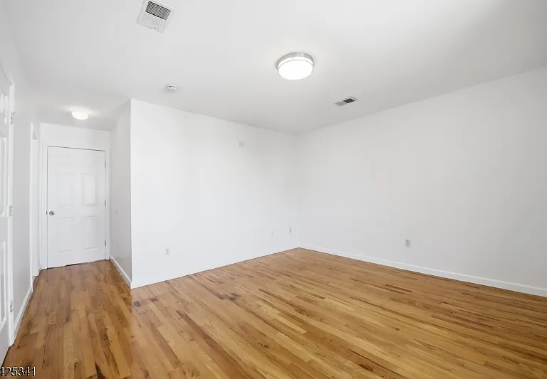 20 Wakeman Ave — Photo 14