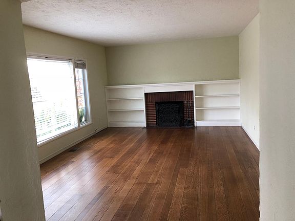 Working fireplace in the living room.