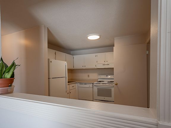 5th image of 36 English Village Road #202R