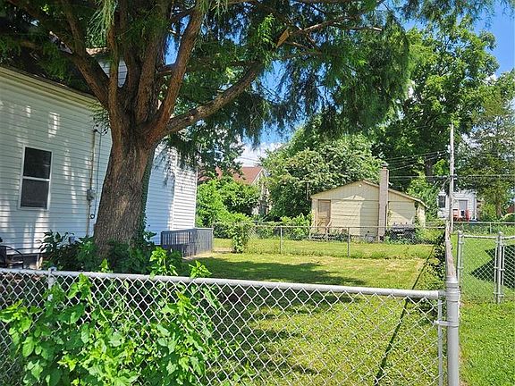 4th image of 804 Regina Ave