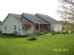 6212 Pat St, Fremont, MI 49412