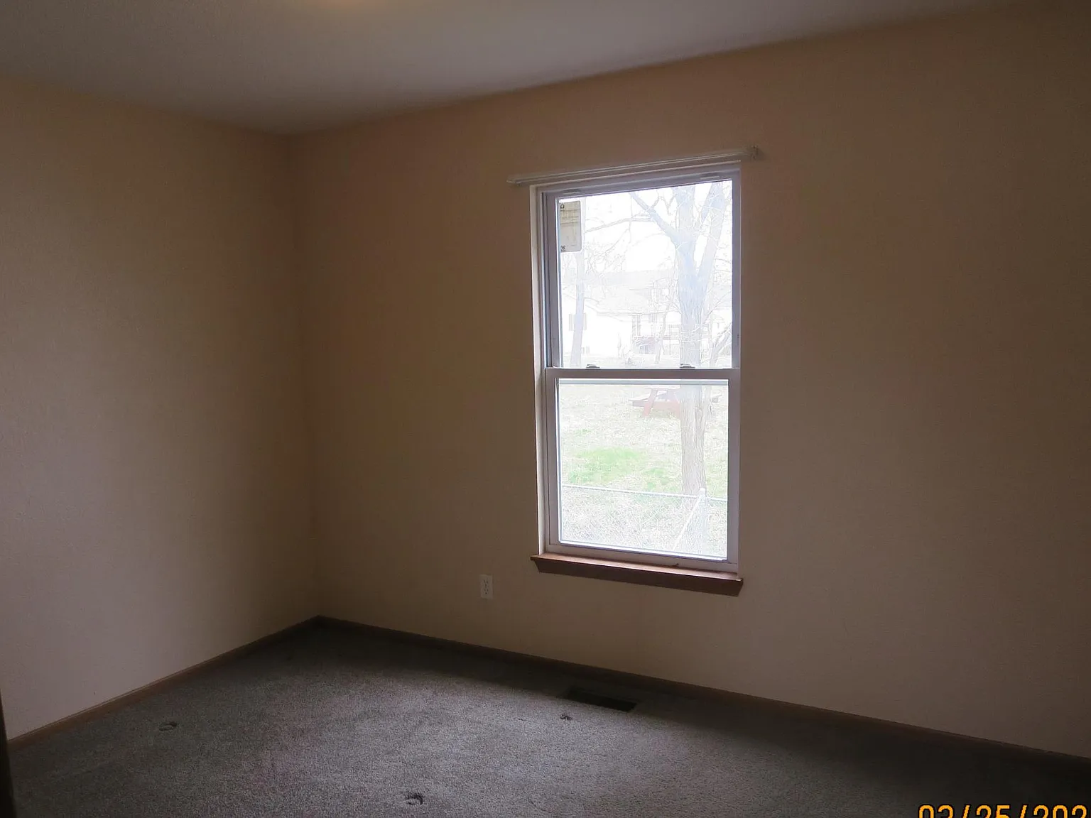 3 bed, $1,000 — Photo 3