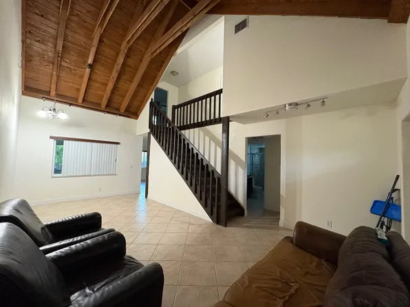 191 NE 6th Ct, Dania Beach, FL 33004