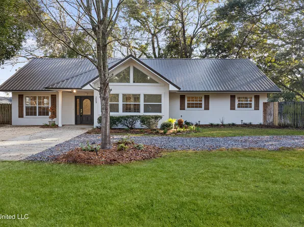 5808 Ridge Rd, Ocean Springs, MS 39564