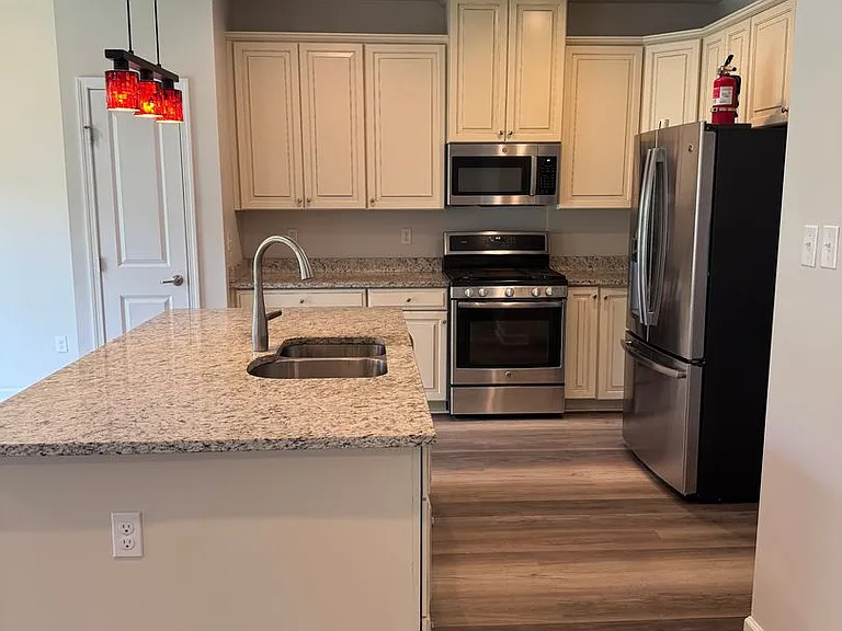2026 Connecticut Ln — Photo 11