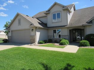 5243 Goodview Ln NW, Rochester, MN 55901