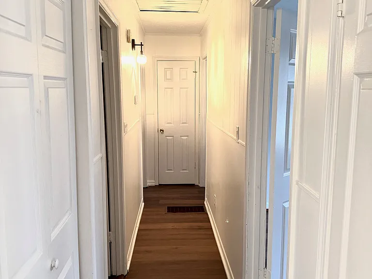 50 Height St — Photo 4