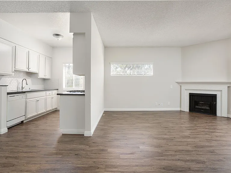 5709 Kester Ave #7 — Photo 5