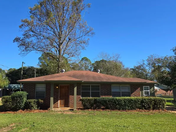 69 S Stevens St, Ellaville, GA 31806