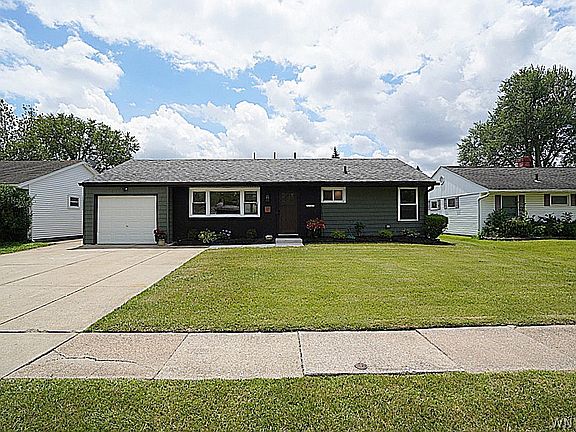 2nd image of 1733 Leah Dr