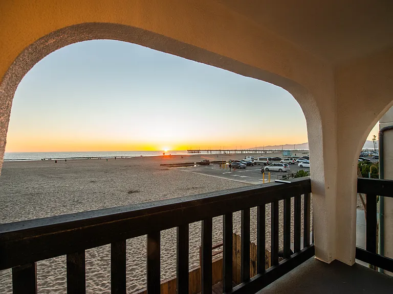 3407 Ocean Front Walk #B — Photo 15