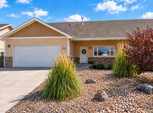 1050 Viewridge Rd, Bennett, CO 80102