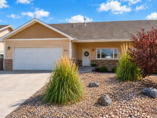 1050 Viewridge Road, Bennett, CO 80102