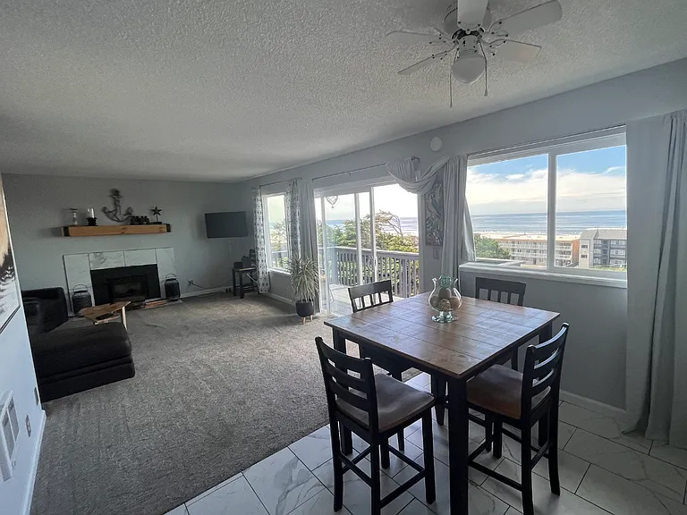 NW Inlet Ave — Photo 4