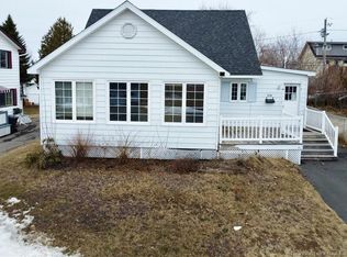 570 Stout Ct, Bathurst, NB E2A2P3