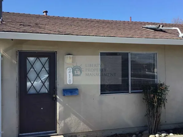 202-210 S 5th Ave, Oakdale, CA 95361