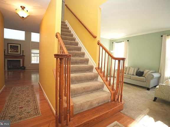 5th image of 43248 Waverly Ct