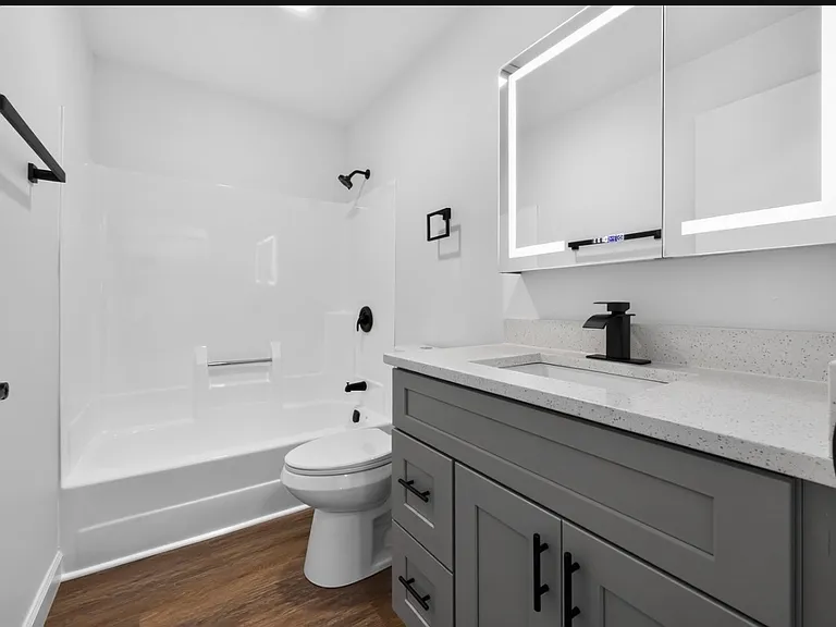 642 Swan Dr — Photo 17