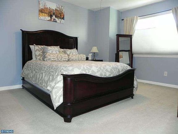 5th image of 2 Hillcroft Way