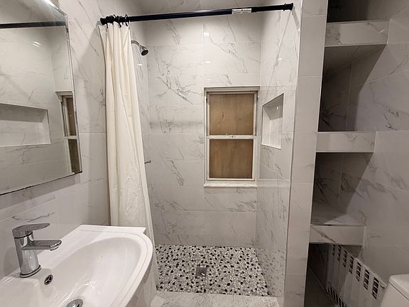 5th image of 253 Alter Ave #1