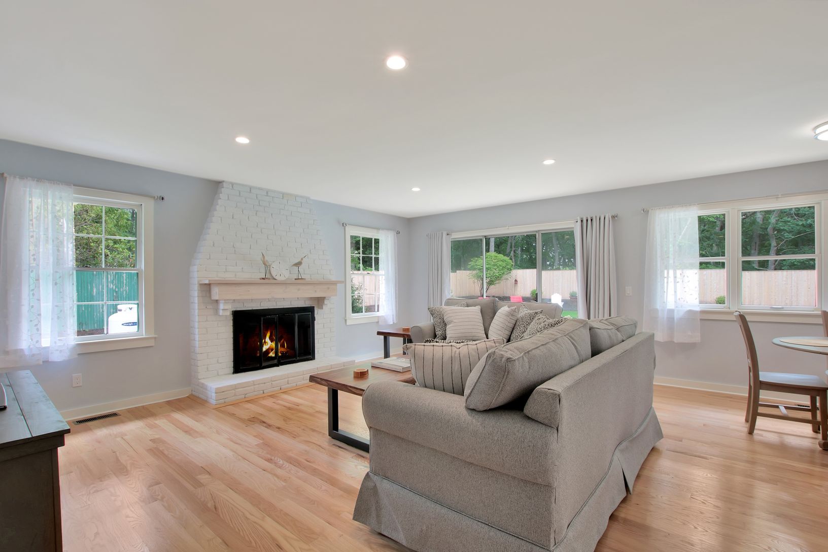  Living Room with Fireplace