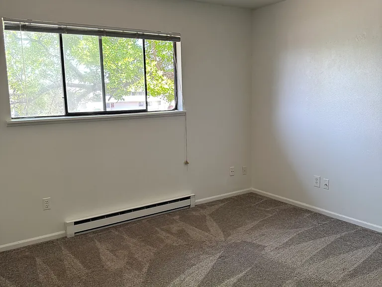 1432 Edgewood Ct — Photo 19