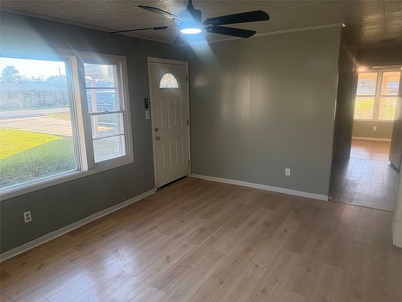 4th image of 106 Mildred St