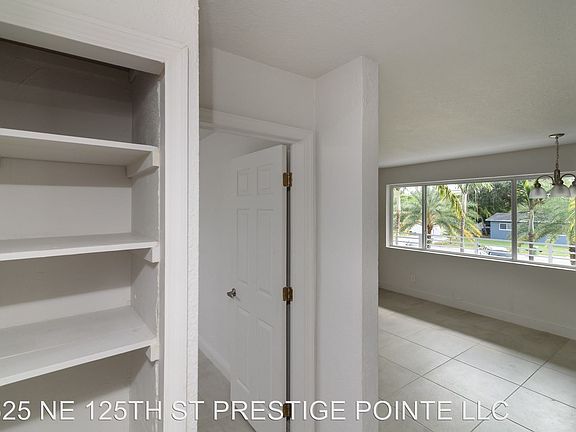 4th image of 1525 NE 125th St APT 115