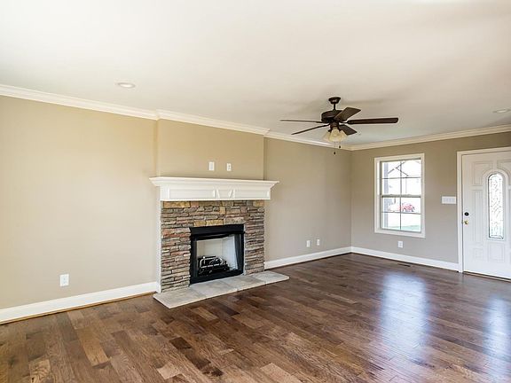 4th image of 3444 Bradfield Dr