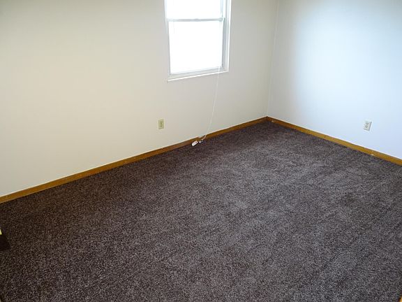 5th image of 168 Heritage Cir