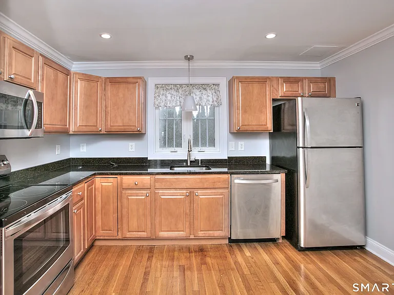 39 Maple Tree Ave #52 — Photo 7