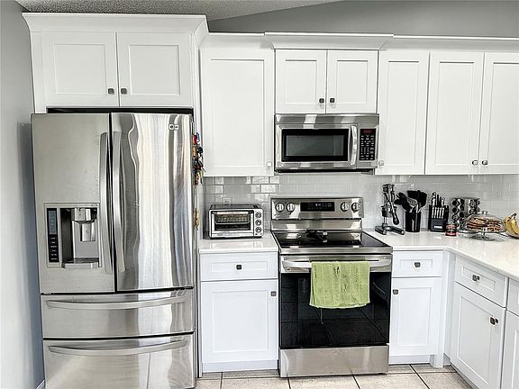 4th image of 3207 Koval Ct