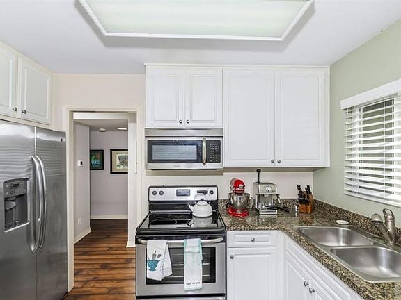 5th image of 17087 W Bernardo Dr