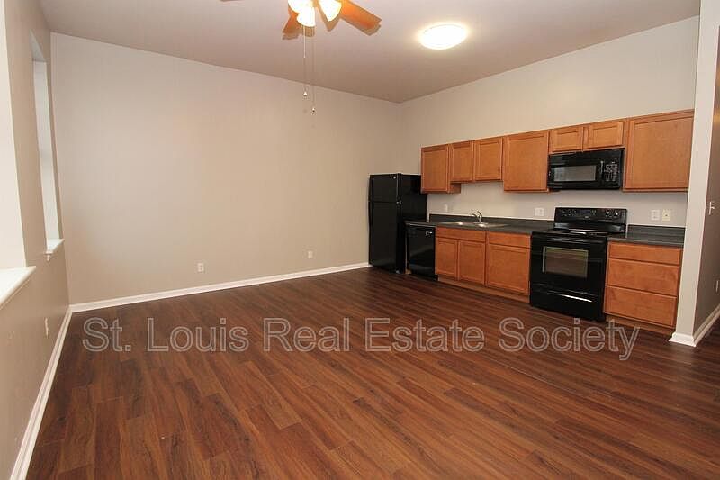 1st image of 7415 S Broadway #D