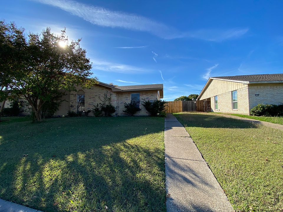 1st image of 1307 Sam Houston Dr
