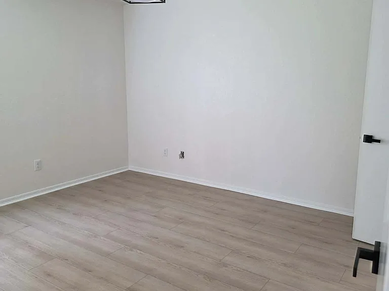 2307 N Lincoln Ave — Photo 16