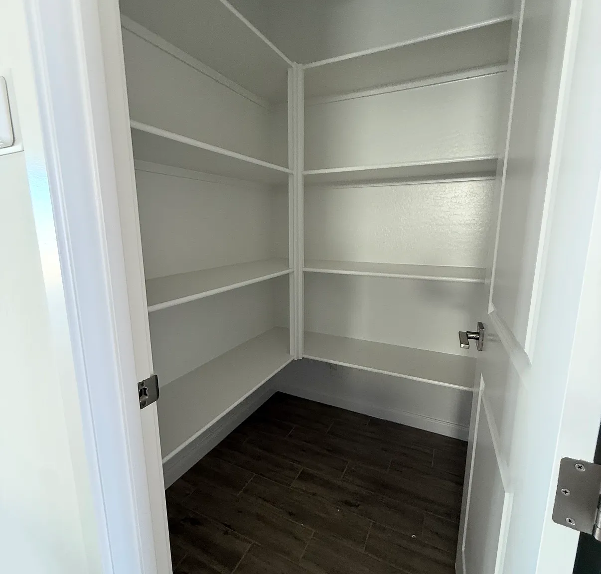 4 bed, 2150 sqft, $2,490 — Photo 4