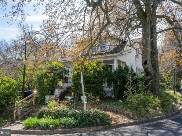 1038 21st St S, Arlington, VA 22202