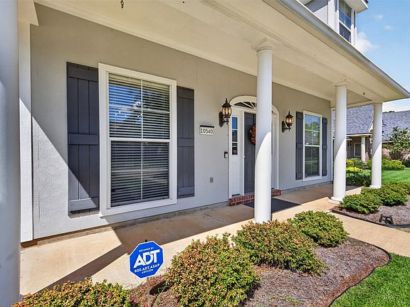 3rd image of 10540 Plum Creek Dr